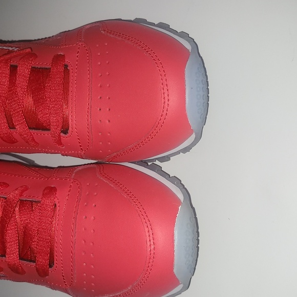All Red Reebok with red shoe strings - Picture 11 of 12